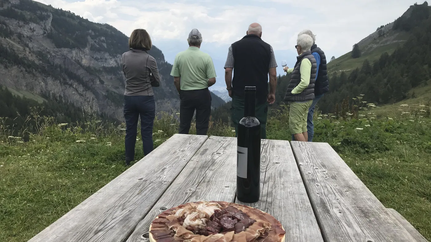 Degustacja wina na halach Er de Lens