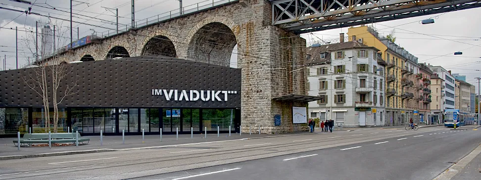 Łuki wiaduktu (Im Viadukt) w Zurich West