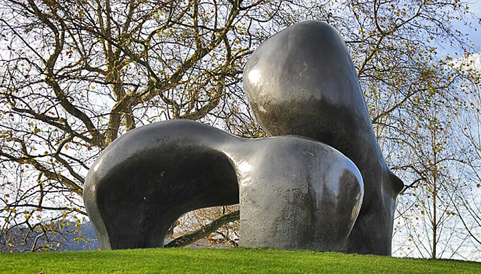 Sheep Piece Henry'ego Moore'a